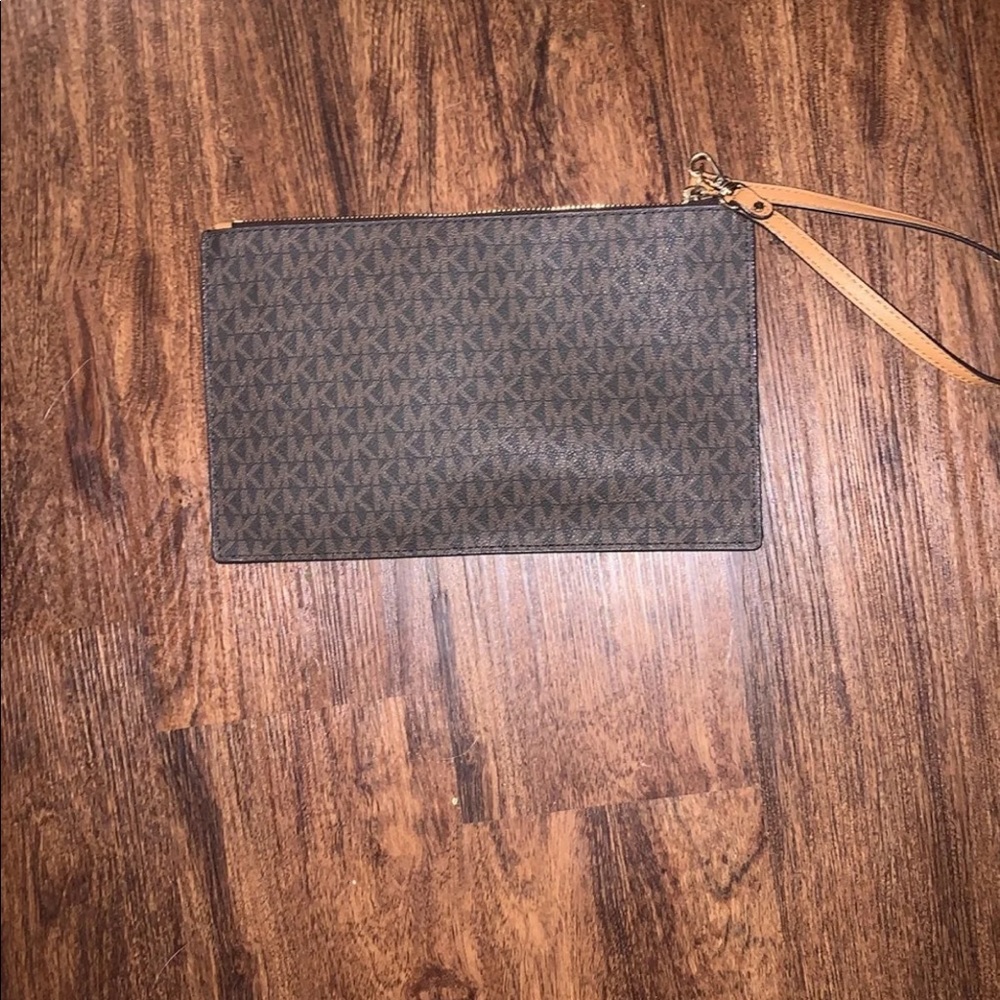 Micheal Khor’s Clutch